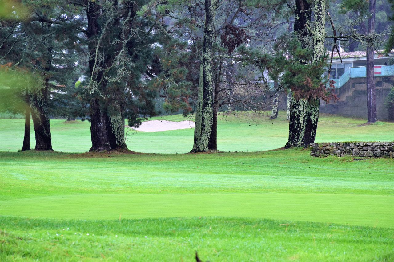 Isla de la Toja. Aguas y balneario. Club de golf de La Toja