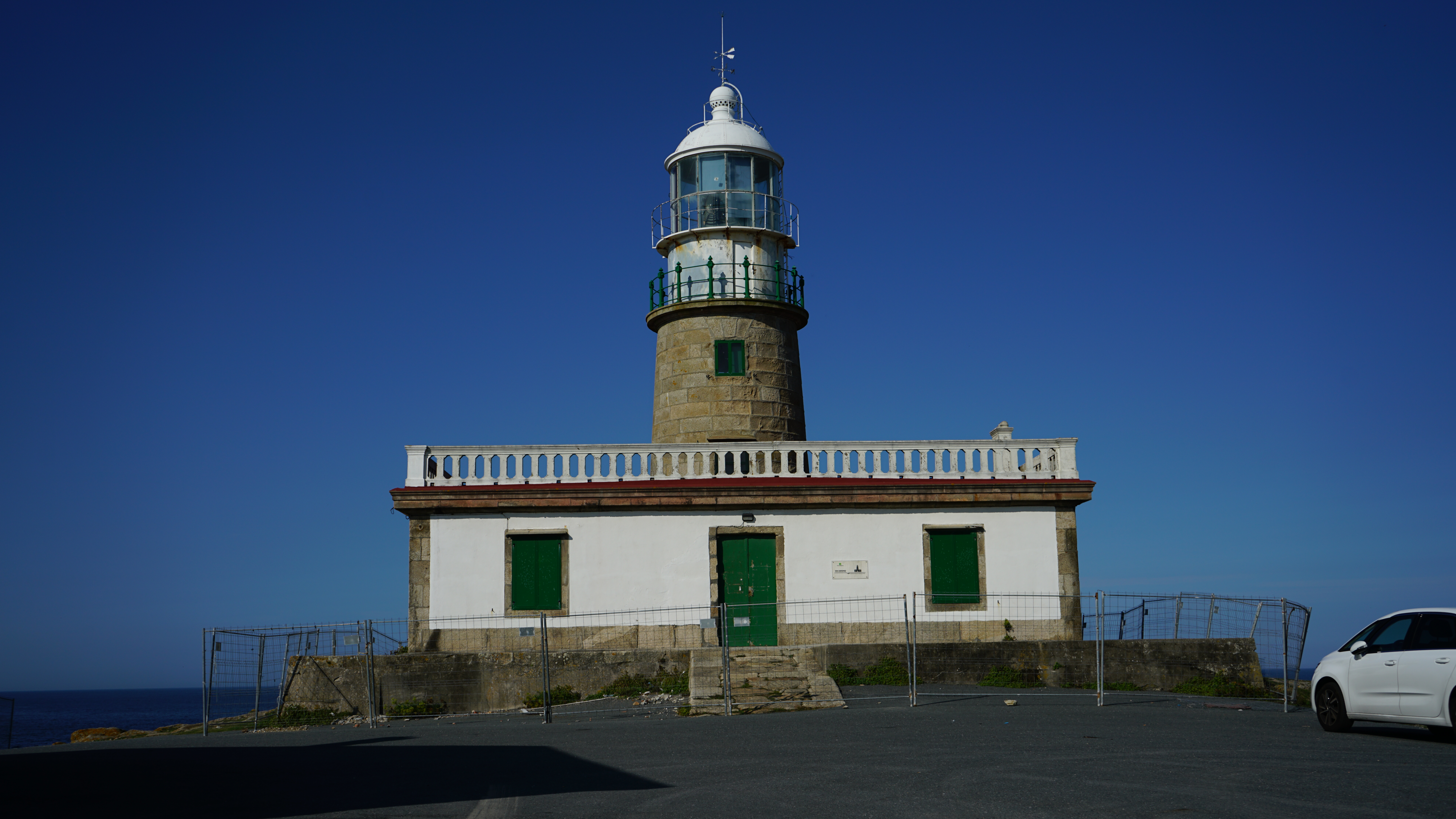 Corrubedo villa marinera. Faro de Corrubedo. Escultura Grip