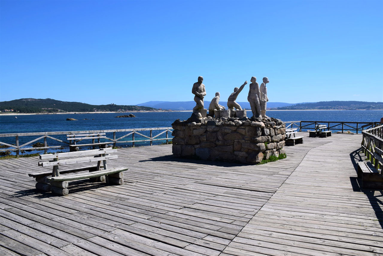O Grove. San Vicente do Mar. Puerto marinero y puerto deportivo de Pedras Negras